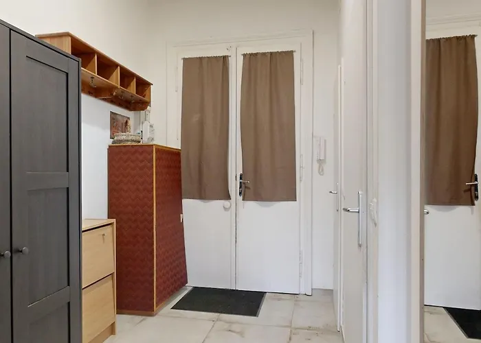 Apartamento Practical In Old Viennese Building Viena